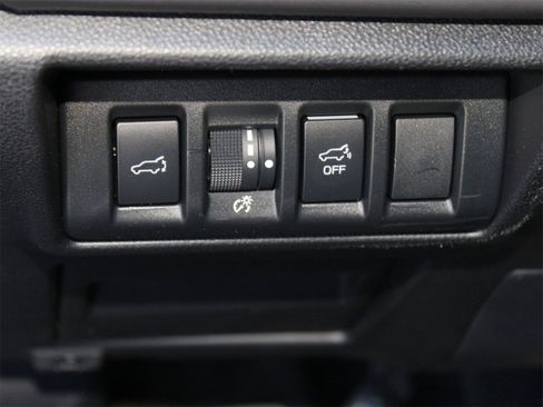 Used 2025 Subaru Outback Onyx Edition image 29