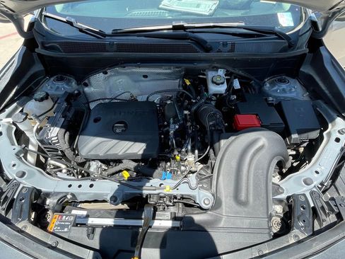 Certified 2025 Buick Encore GX Preferred FWD image 25