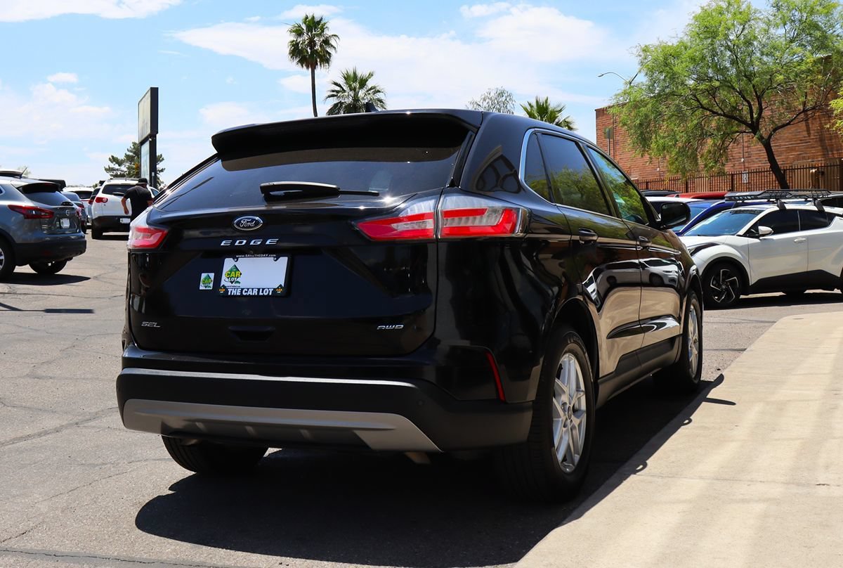 Used 2021 Ford Edge SEL w/ Cargo Accessory Package AWD/4WD image 13