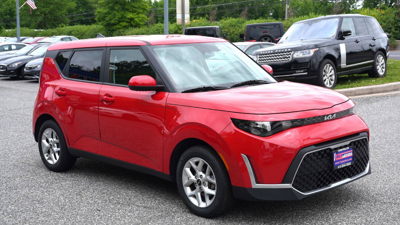 Used 2025 Kia Soul S FWD image 3
