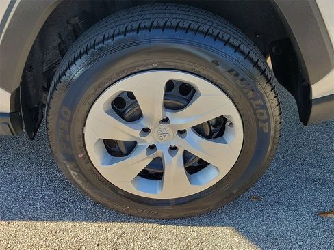 Used 2025 Toyota RAV4 LE image 5