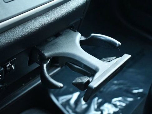 Used 2020 Toyota Sienna SE image 43