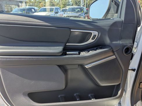 New 2025 Ford Expedition Max Platinum w/ Stealth Performance Package image 13