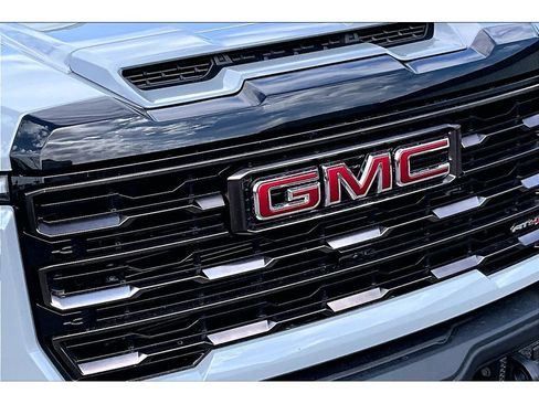 Used 2024 GMC Sierra 2500 AT4X w/ AT4X AEV Edition AWD/4WD image 27