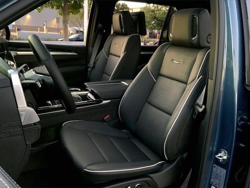 New 2026 Cadillac Escalade ESV Sport image 12