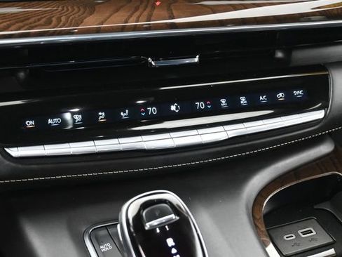 Used 2024 Cadillac Escalade Sport Platinum w/ LPO, Floor Liner Package AWD/4WD image 30