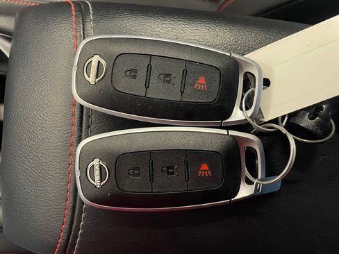 Certified 2025 Nissan Kicks SR FWD image 18