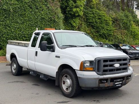 Used 2005 Ford F350 XL RWD image 3