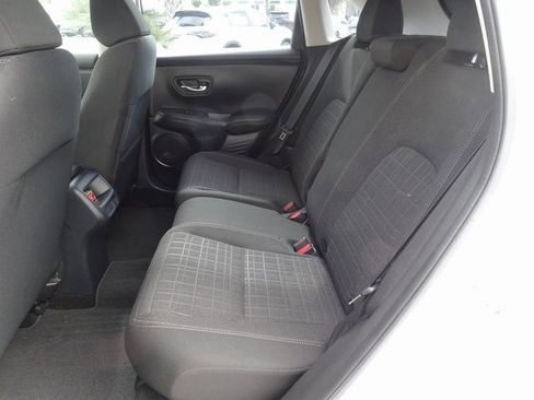 Used 2023 Honda HR-V LX image 9