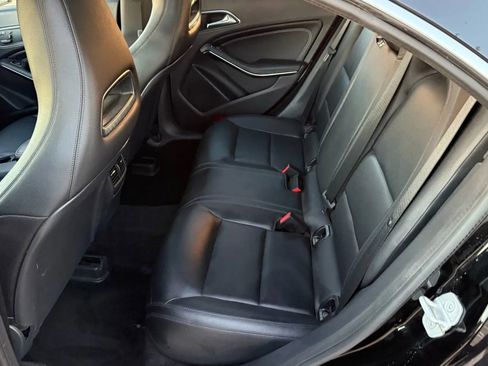 Used 2014 Mercedes-Benz CLA 250 image 17