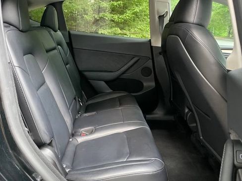 Used 2023 Tesla Model Y Performance AWD/4WD image 17