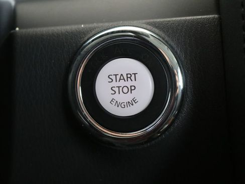 Used 2024 Nissan Armada SL image 56