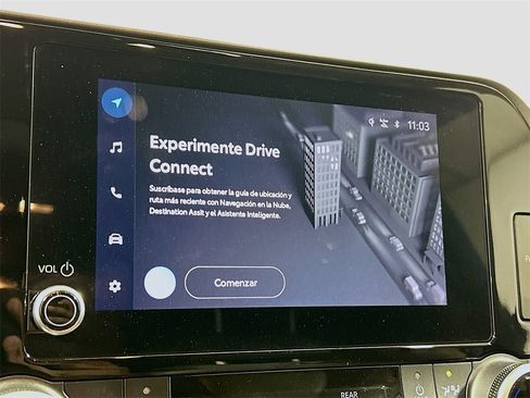 Used 2023 Toyota Highlander XLE image 12