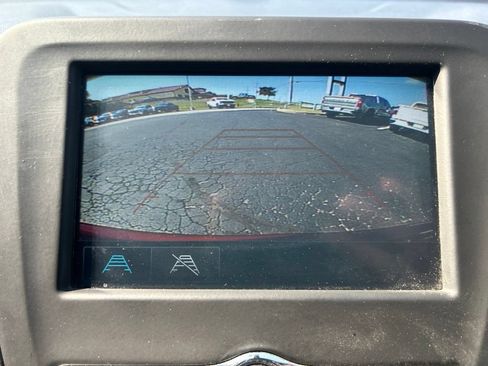 Used 2018 Chevrolet Equinox LT FWD image 28