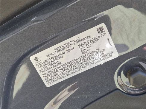 Used 2025 Rivian R1T Adventure Dual AWD/4WD image 26