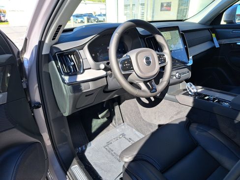 New 2026 Volvo XC90 B5 Ultra image 5