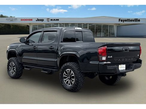 Used 2021 Toyota Tacoma SR AWD/4WD image 5