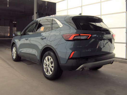 Used 2023 Ford Escape Active w/ Tech Pack #1 AWD/4WD image 4