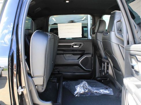 New 2026 RAM 1500 Laramie AWD/4WD image 30