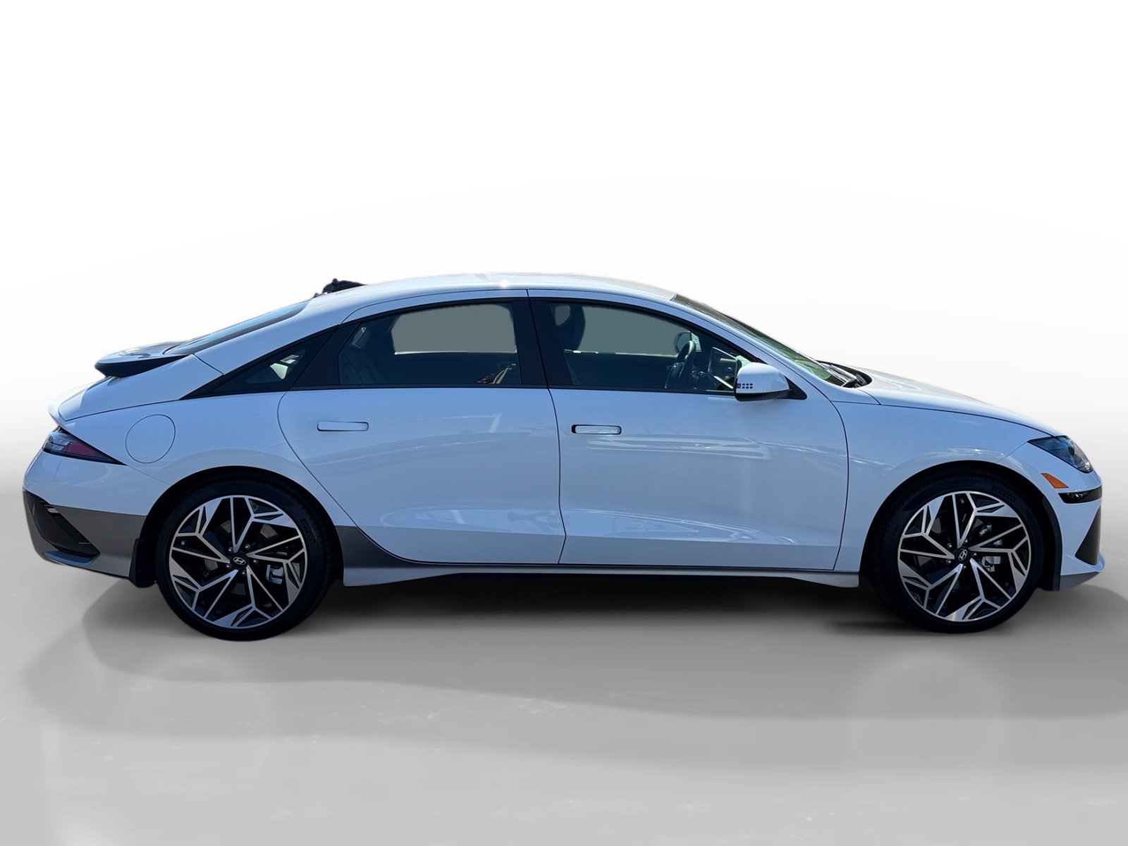 Certified 2023 Hyundai Ioniq 6 SEL RWD image 6