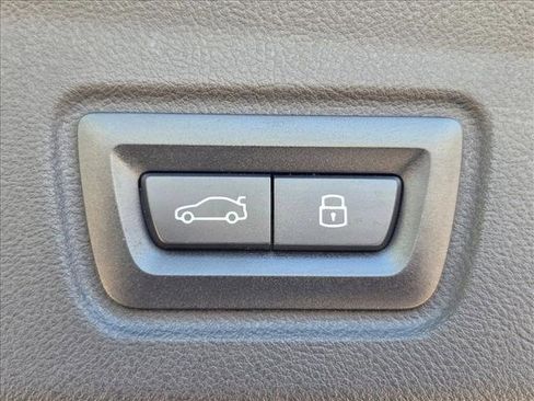 Certified 2025 BMW i4 eDrive40 RWD image 7