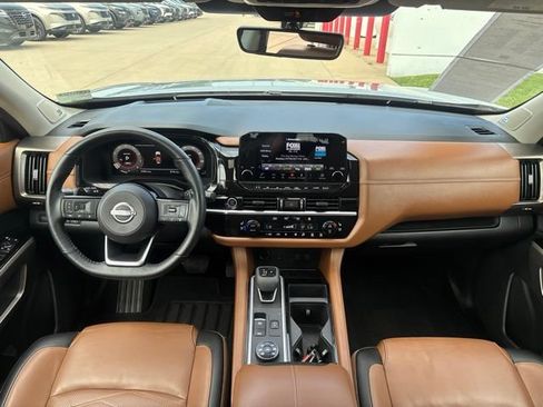 Used 2023 Nissan Pathfinder Platinum w/ Cargo Package AWD/4WD image 28