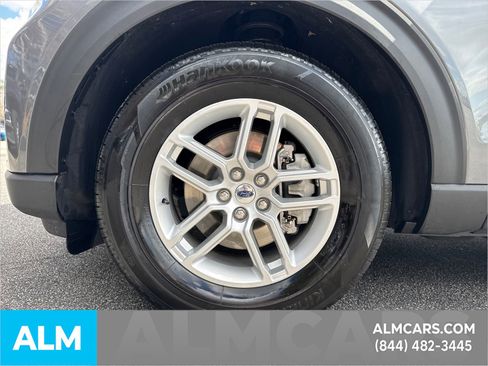 Used 2025 Ford Explorer Active RWD image 12