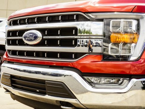 Used 2023 Ford F150 4x4 SuperCrew image 2