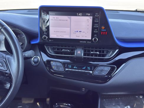 Used 2022 Toyota C-HR XLE image 21