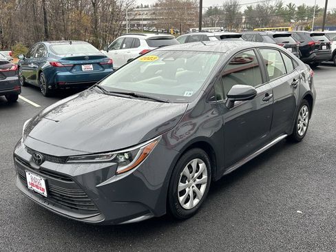 Certified 2023 Toyota Corolla LE image 2