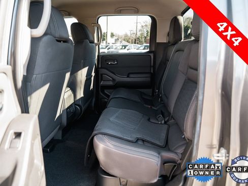 Used 2024 Nissan Frontier SV w/ Technology Package image 26