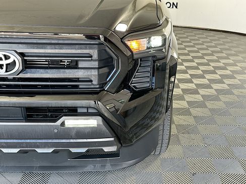 Used 2024 Toyota Tacoma SR5 w/ SR5 Upgrade Package image 9