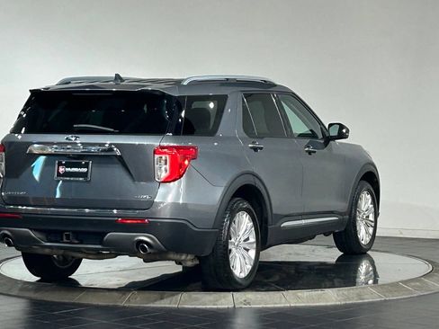 Used 2022 Ford Explorer Limited w/ Equipment Group 301A AWD/4WD image 10
