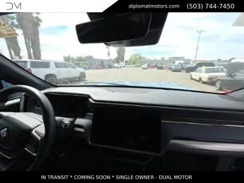 Used 2025 Rivian R1S Adventure AWD/4WD image 10