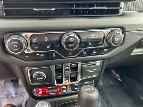Used 2025 Jeep Gladiator Rubicon image 27