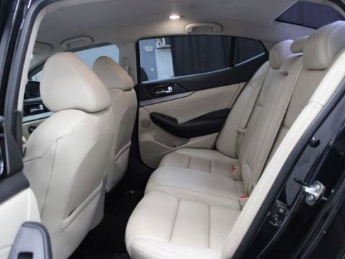 Used 2016 Nissan Maxima 3.5 SV image 17