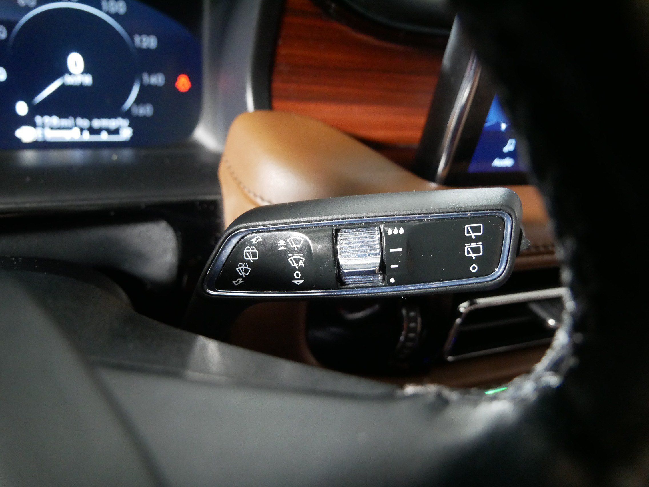Used 2022 Lincoln Nautilus Reserve AWD/4WD image 32