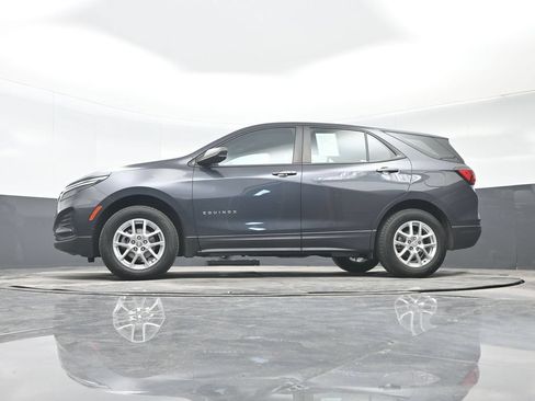 Used 2022 Chevrolet Equinox LS AWD/4WD image 27