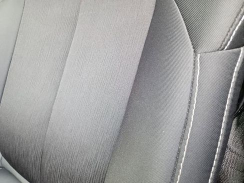 Used 2023 Jeep Grand Cherokee L Laredo image 13