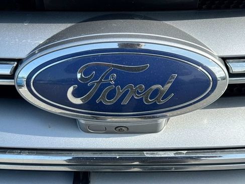 Used 2018 Ford Edge Titanium w/ Equipment Group 302A AWD/4WD image 32