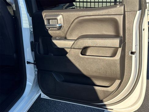 Used 2018 Chevrolet Silverado 1500 LT image 17