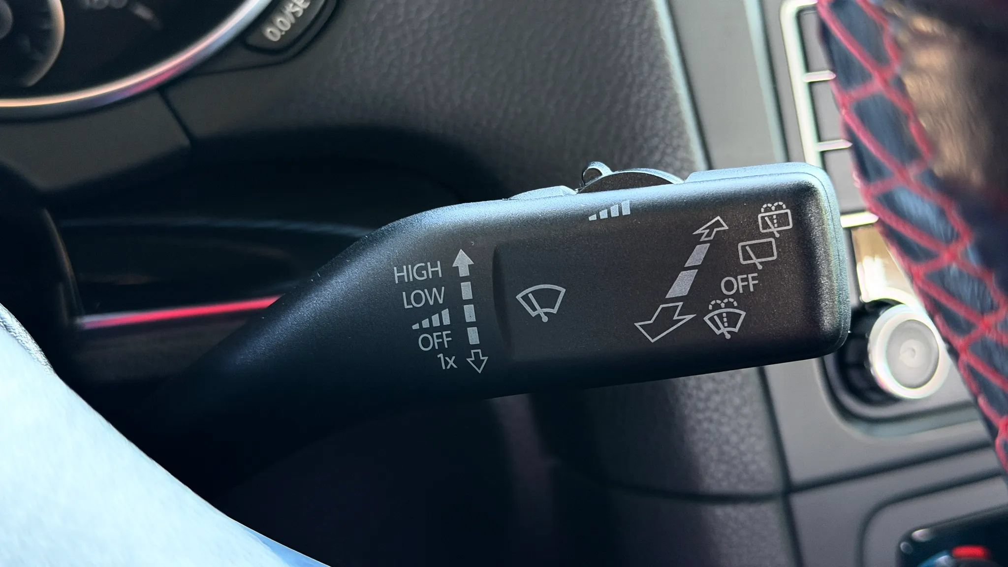 Used 2011 Volkswagen GTI 4-Door FWD image 55