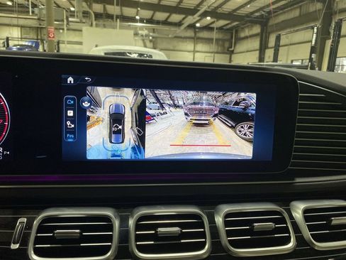 Certified 2026 Mercedes-Benz GLS 450 4MATIC image 6