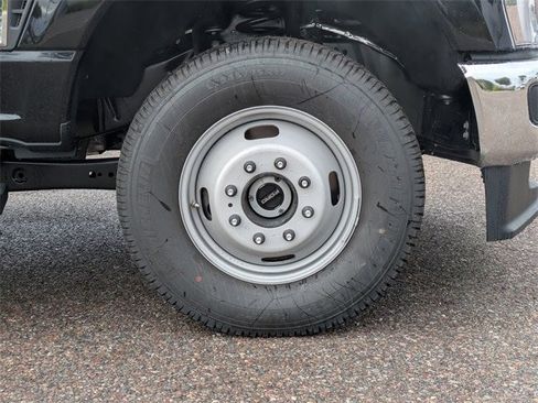 New 2026 Ford F350 XLT w/ XLT Premium Package image 11