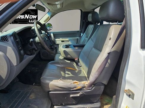 Used 2012 Chevrolet Silverado 1500 W/T RWD image 7