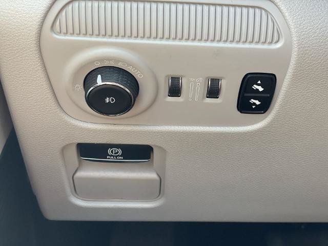 Used 2024 Jeep Wagoneer Series II AWD/4WD image 60