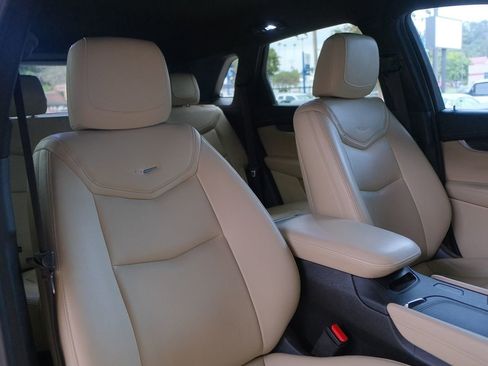 Used 2019 Cadillac XT5 FWD image 25