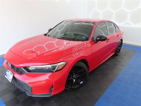 Used 2025 Honda Civic Sport image 2