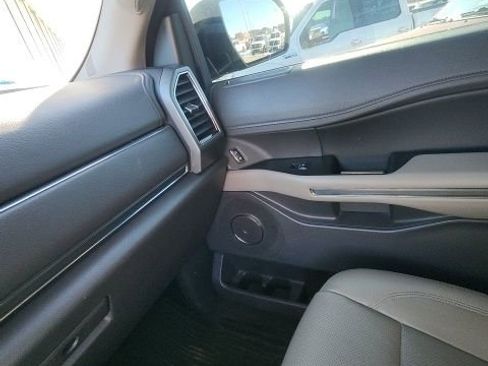 Used 2020 Ford Expedition Max XLT w/ Equipment Group 202A image 17