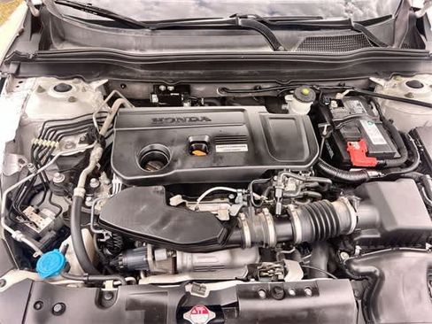 Certified 2018 Honda Accord Touring image 10